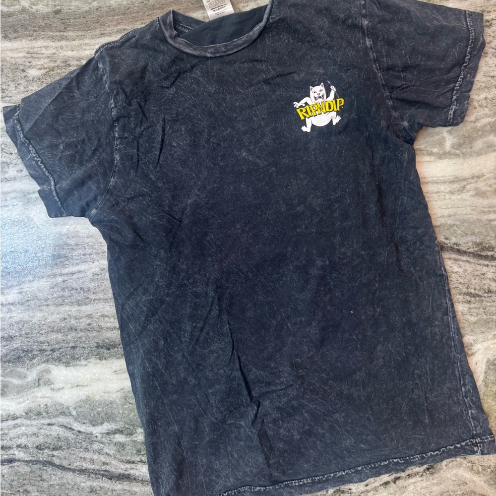 RipNDip men’s short sleeve tshirt size small